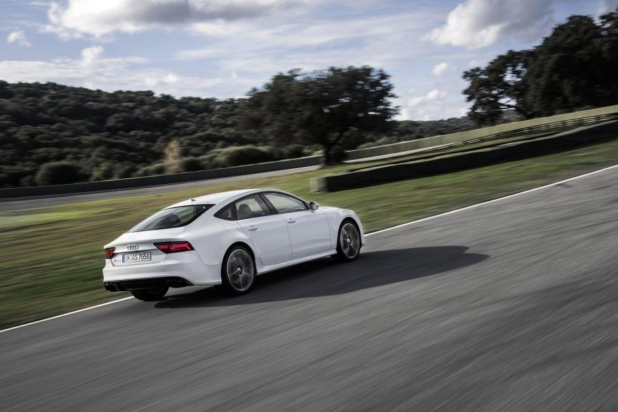  Audi RS7 Sportback 2014 года  (WW) (фото 4 из 10)